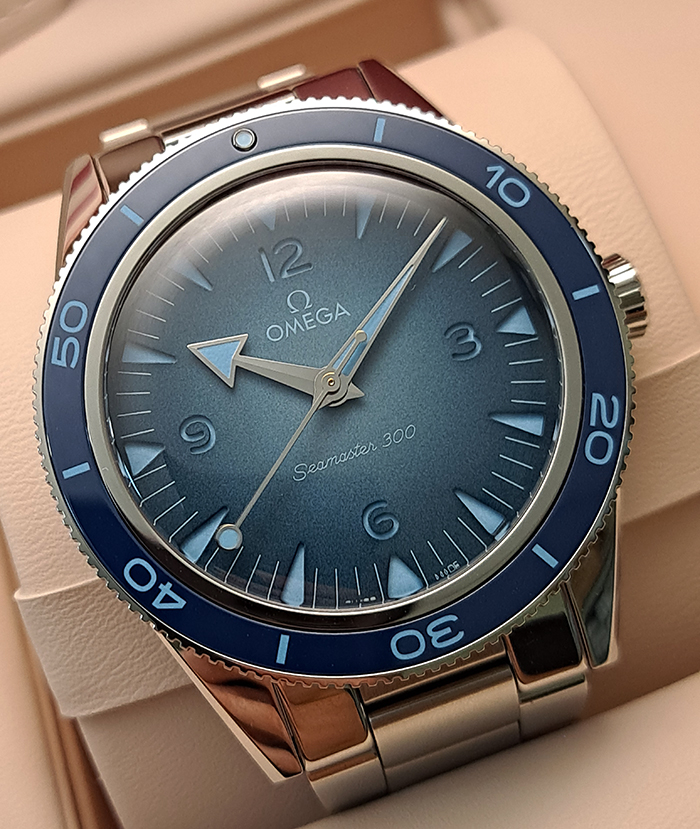 Omega Seamaster 300 Ref. 234.30.41.21.03.002 